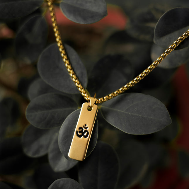 Prime Om Sleek Pendant Necklace